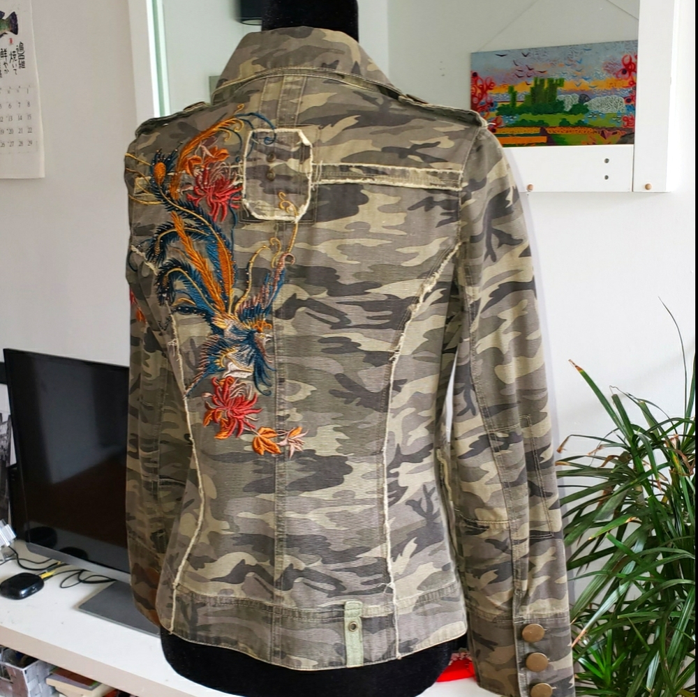 Vintage hand embroidered blazer cut camo jacket